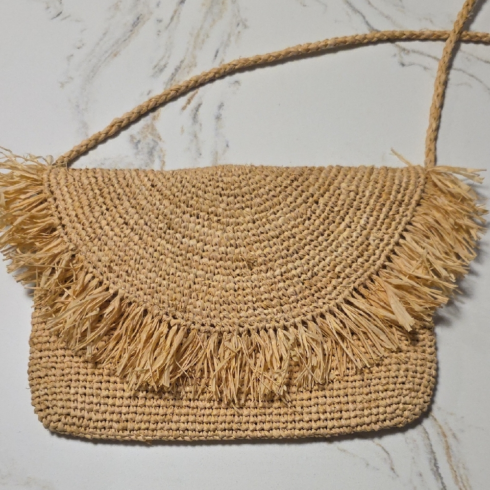 Handwoven Straw Fringe Crossbody Bag in Natural Beach Coastal Cowgirl